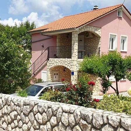 Apartments Roses Dobrinj Exterior photo